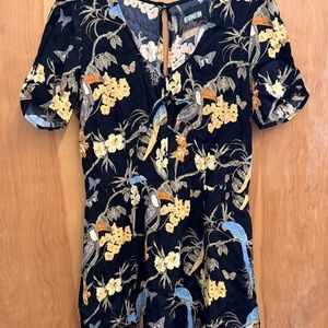 Reformation size 8 Black Floral Bird short sleeve Dress